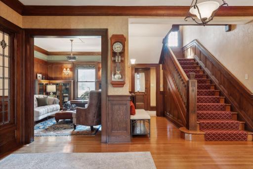 1027 Summit Avenue, Saint Paul, MN 55105