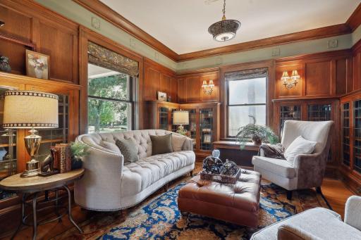 1027 Summit Avenue, Saint Paul, MN 55105
