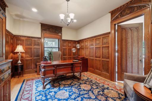1027 Summit Avenue, Saint Paul, MN 55105