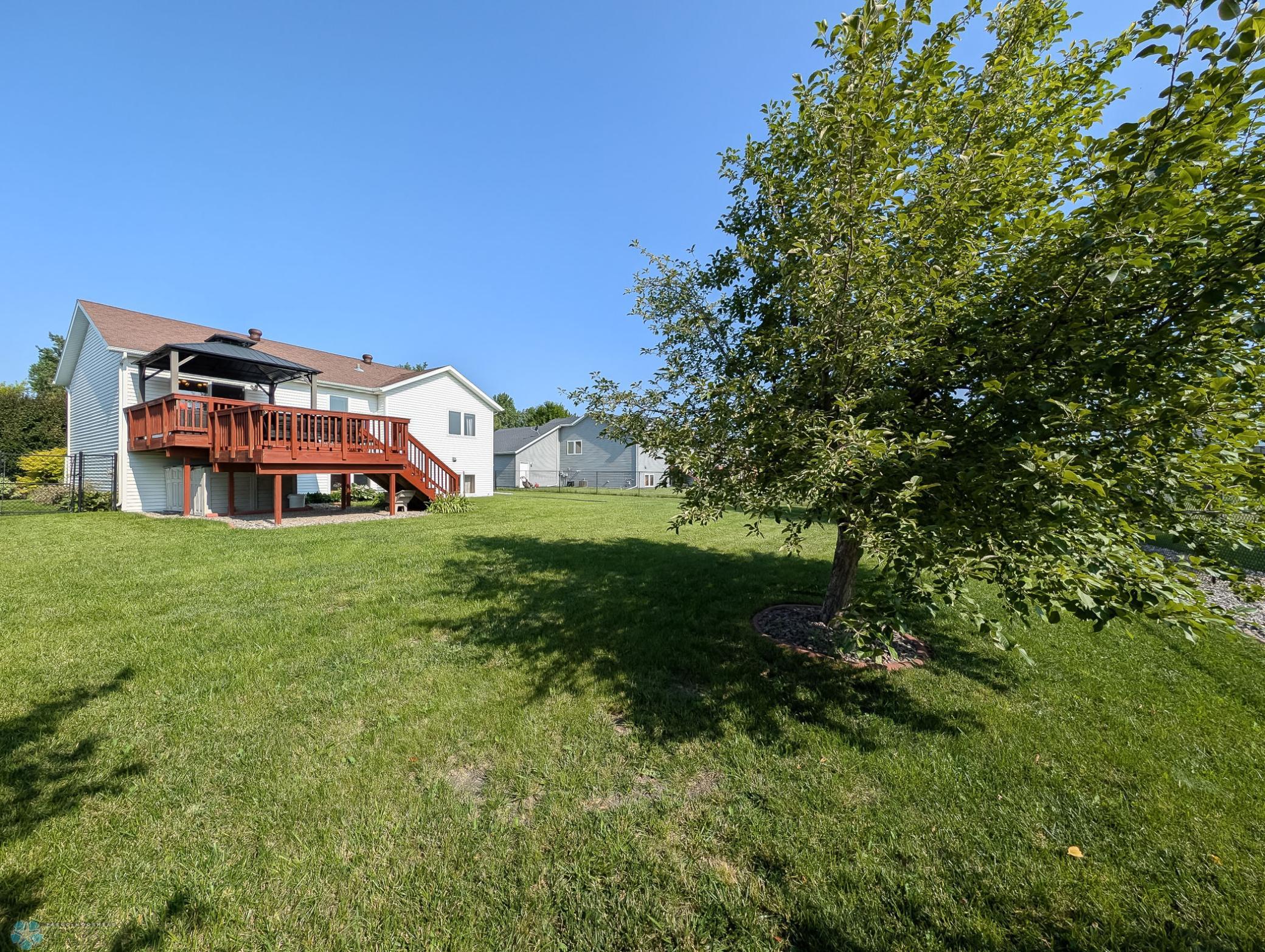 L2P054-144626927.jpg