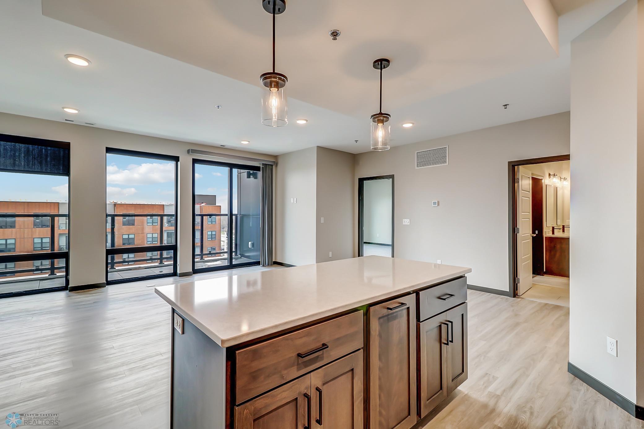 Kitchen1_2.jpg