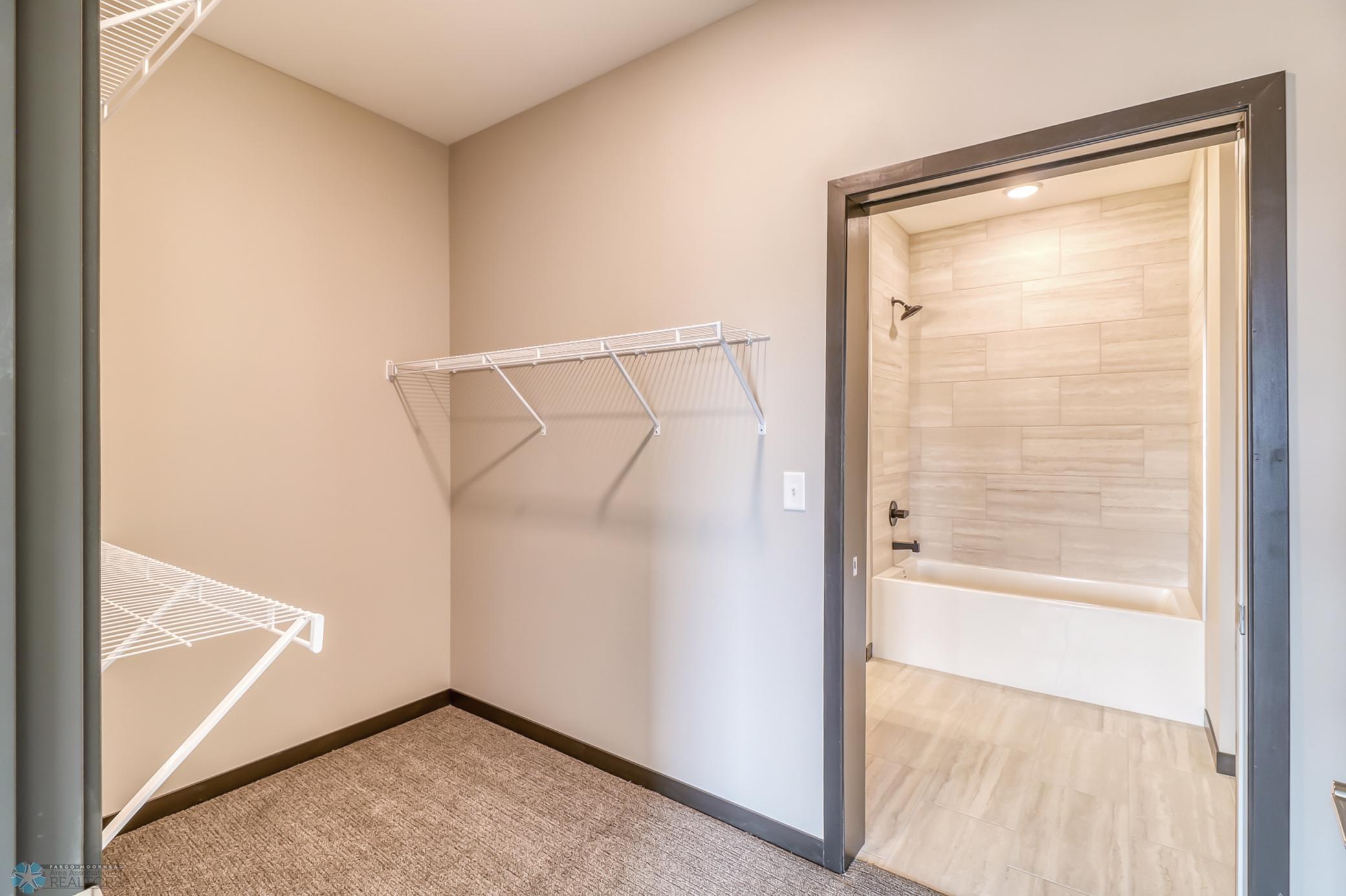 Bedroom_Closet.jpg