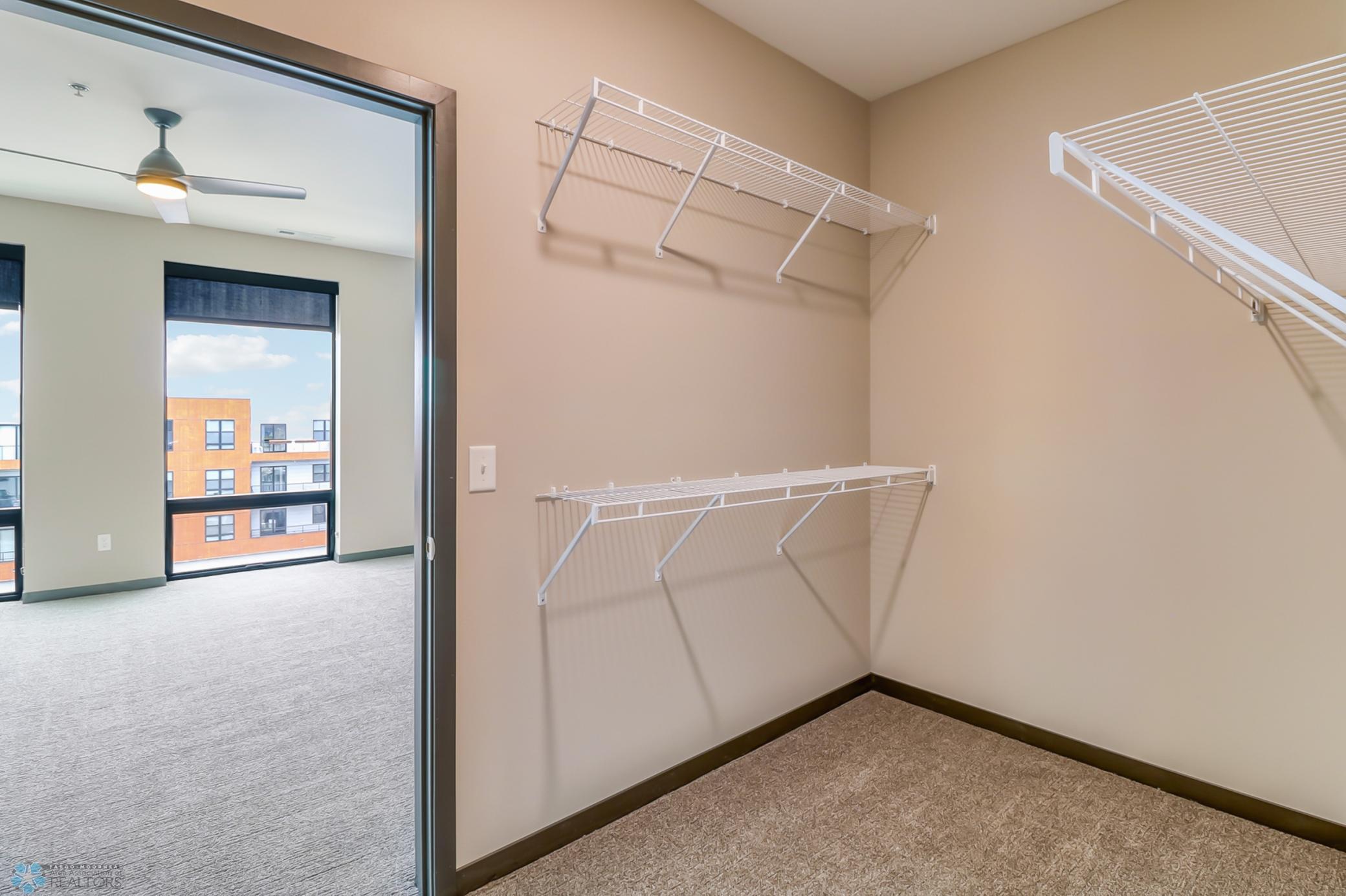 Bedroom_Closet1.jpg