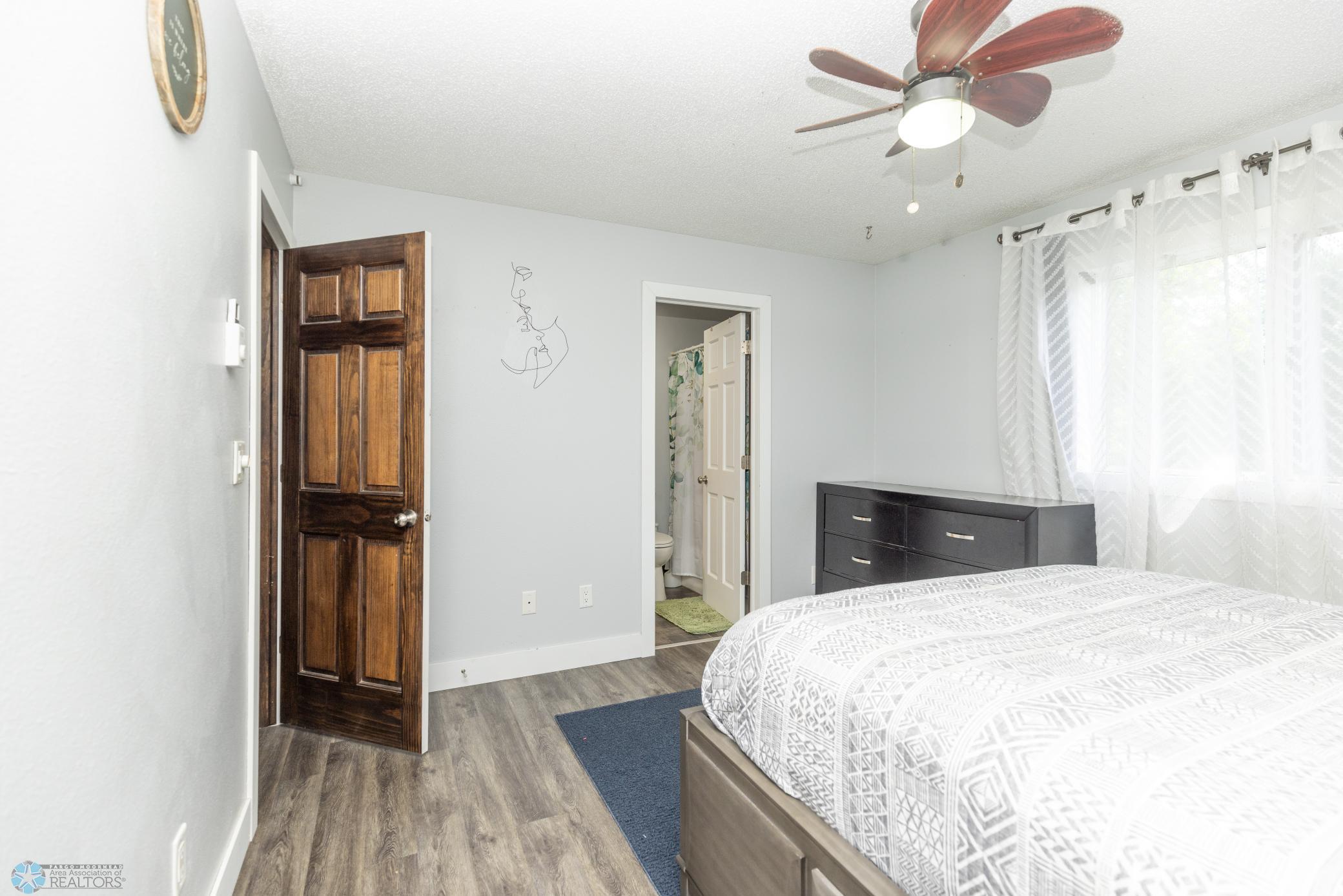 1602 28th ave s (21 of 40).jpg