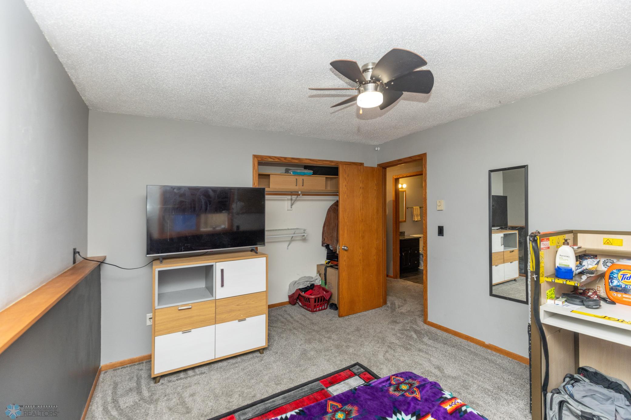1602 28th ave s (25 of 40).jpg