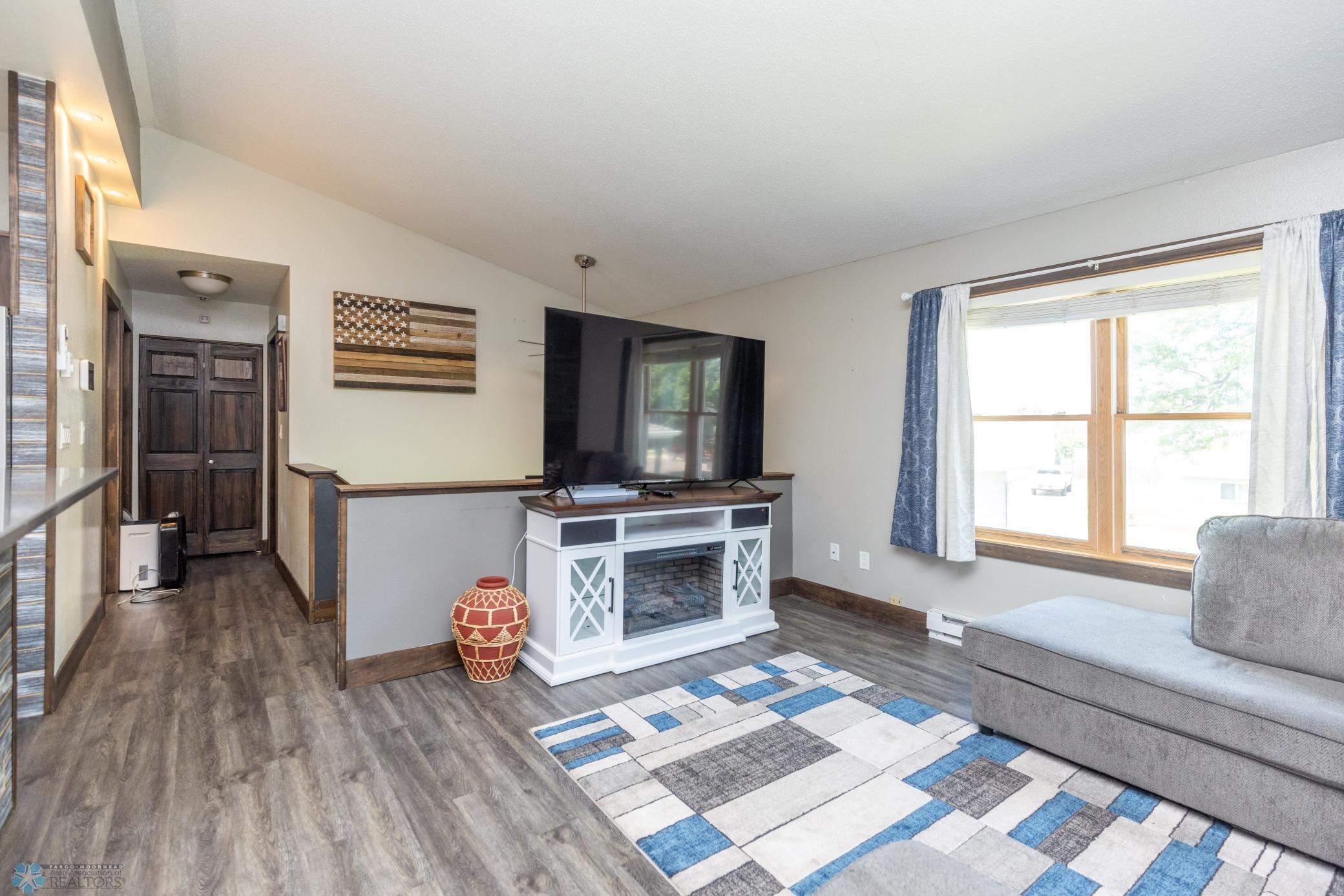 1602 28th ave s (7 of 40).jpg