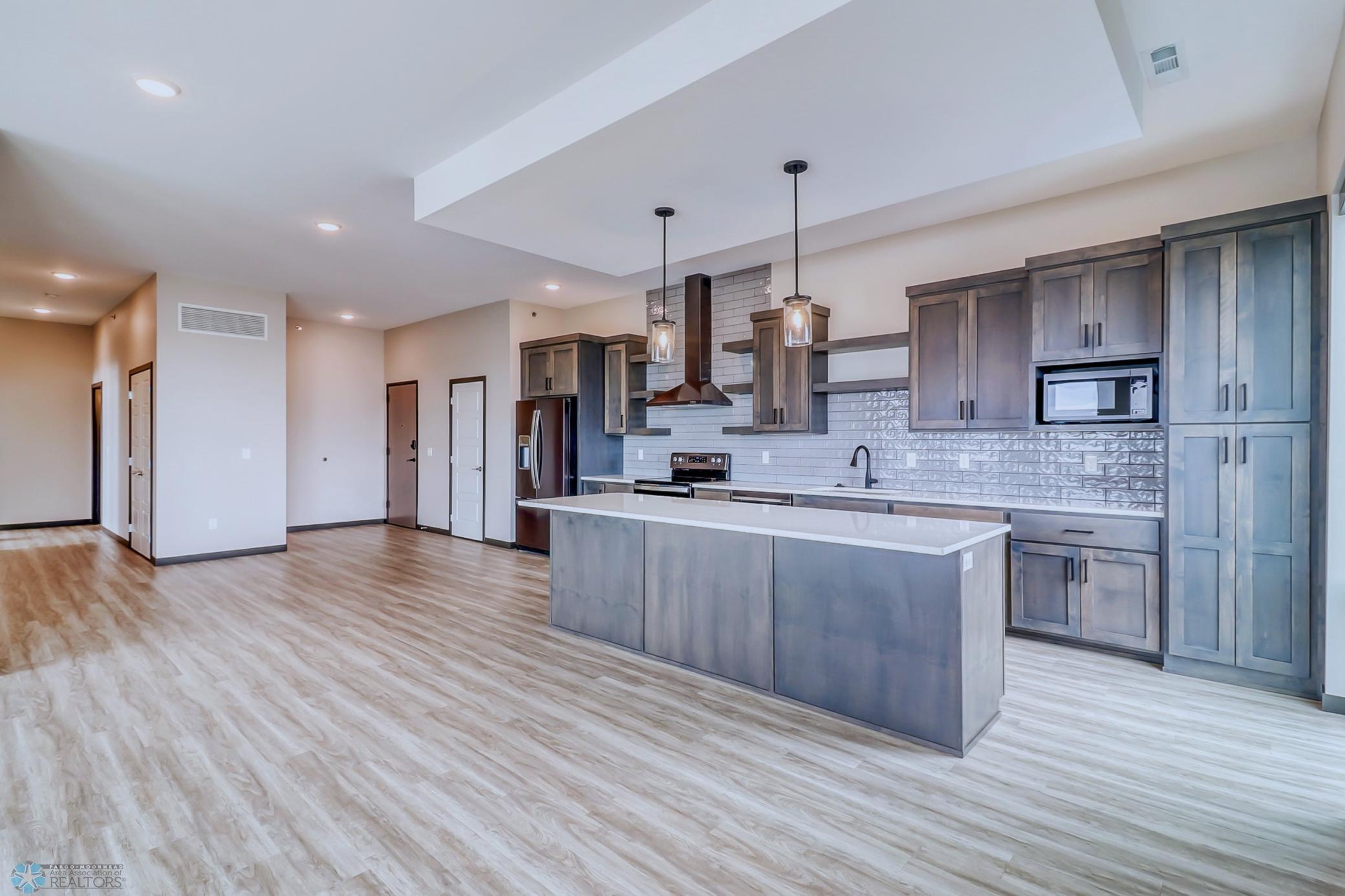 Kitchen1_2.jpg