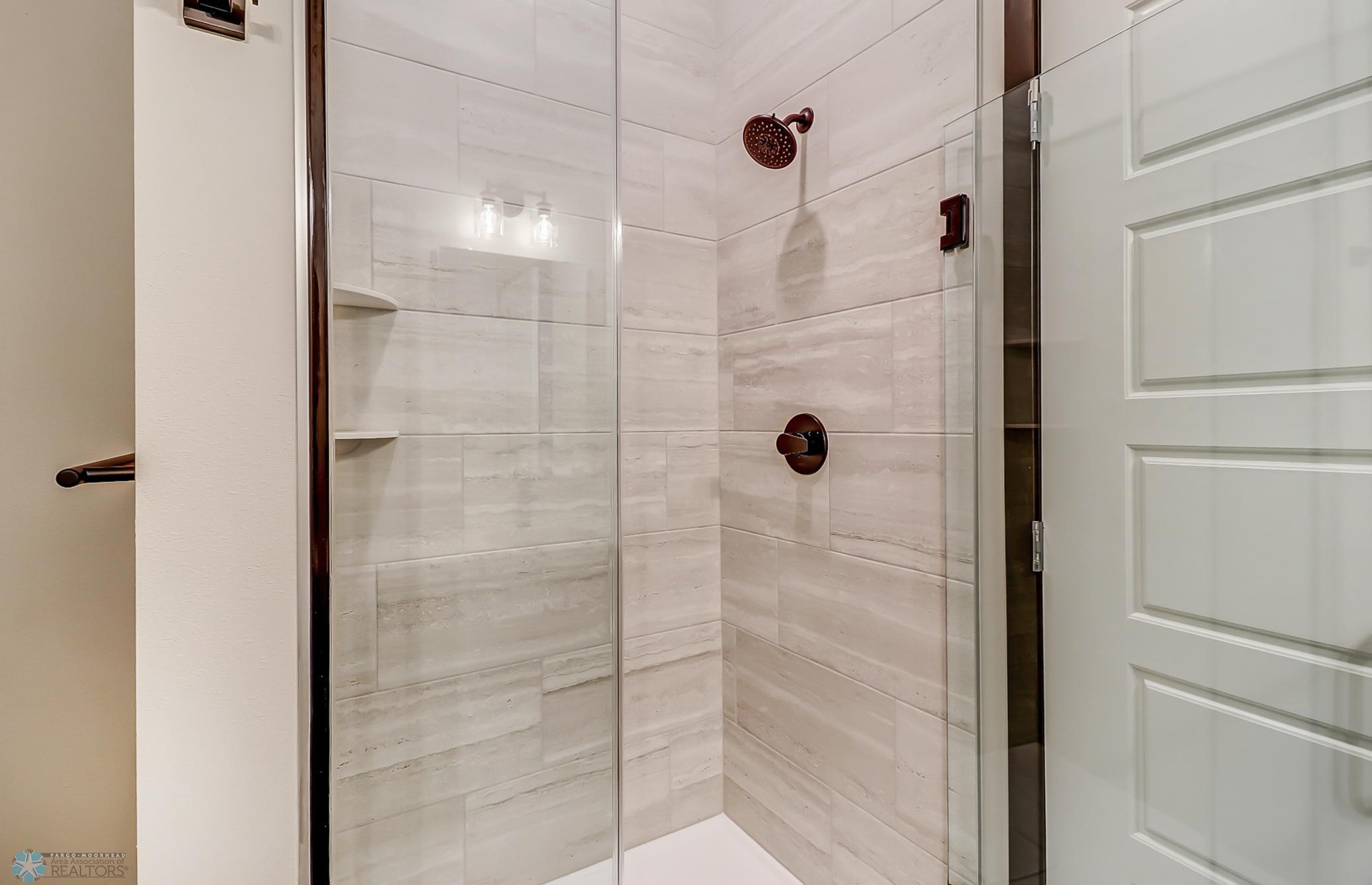 Primary Bathroom1_3.jpg
