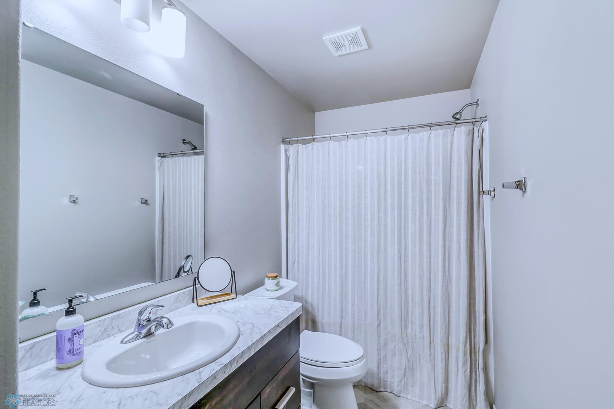 Basement Full Bathroom1_1.jpg
