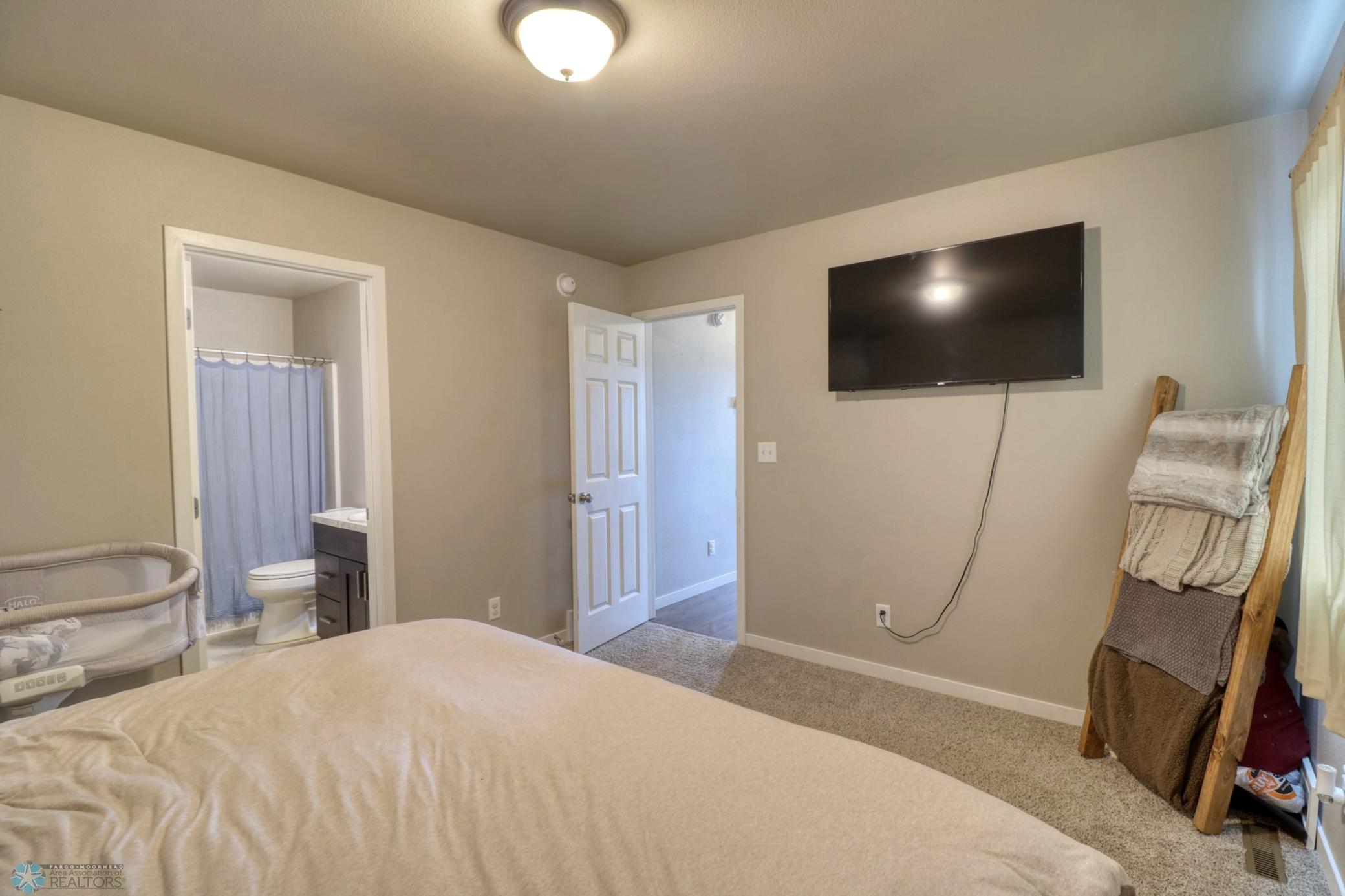 Primary Bedroom1_1.jpg