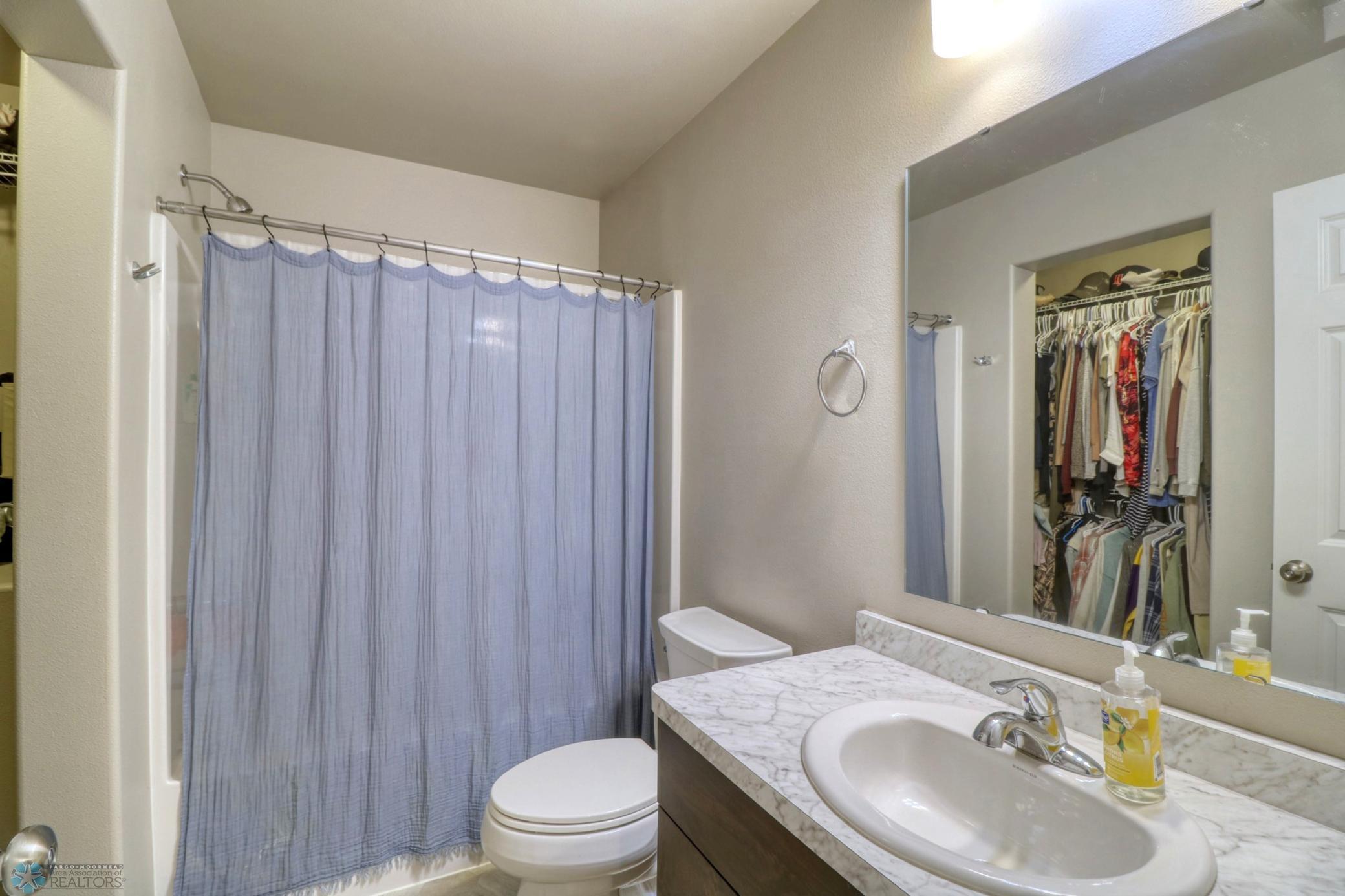 Primary Full Bathroom1_1.jpg