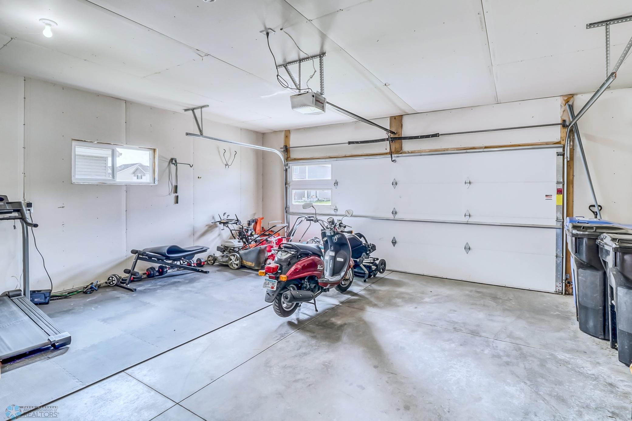 Garage1_1.jpg
