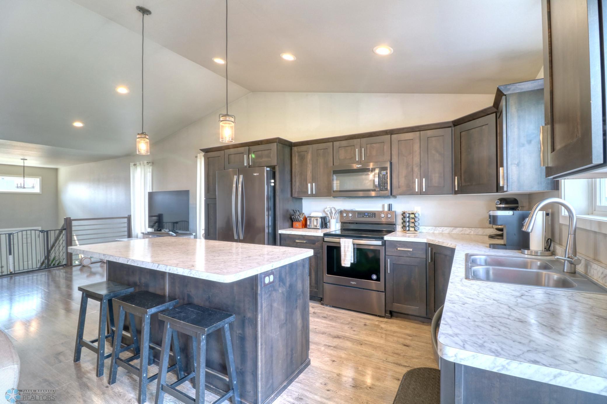 Kitchen1_3.jpg