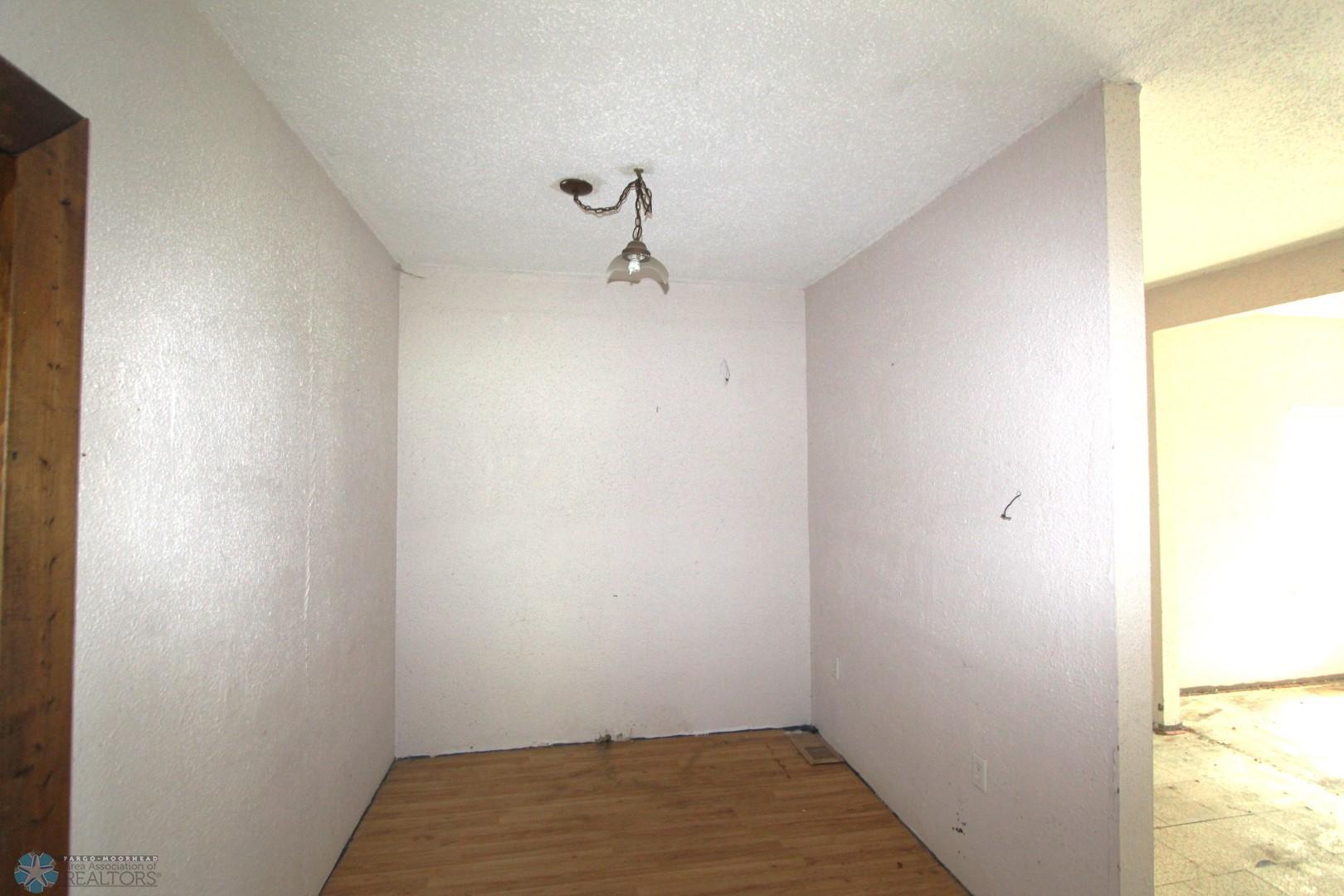 1 G DINING ROOM.JPG