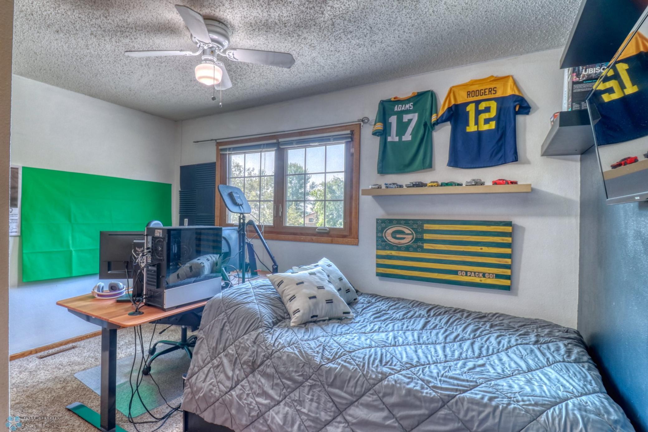 Bedroom2_1.jpg