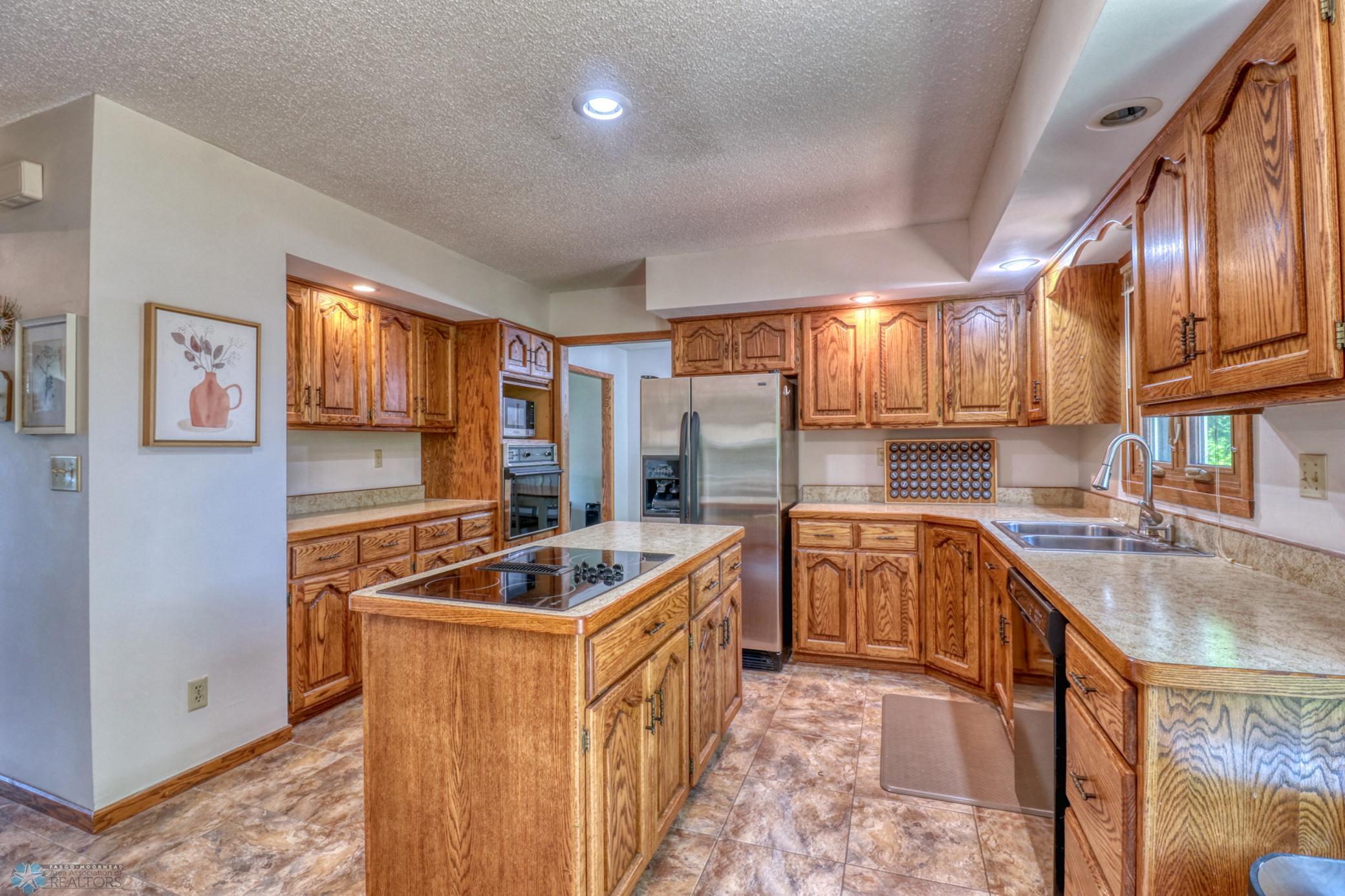 Kitchen1_3.jpg