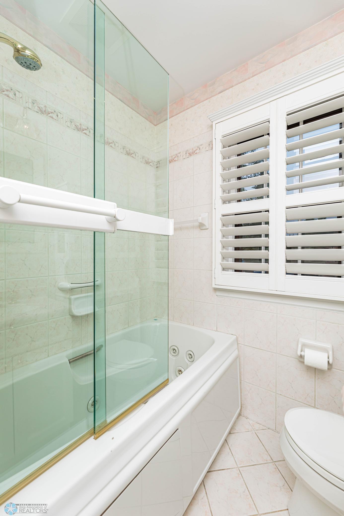 Jacuzzi Tub Main Level Bath 1