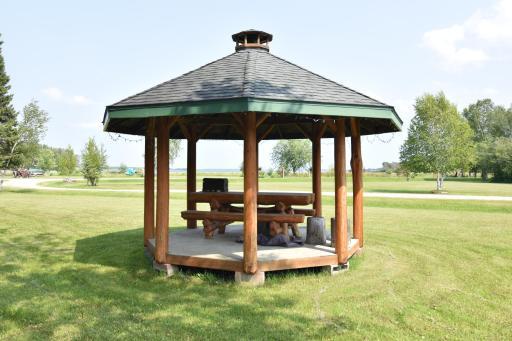 17641 Prothero Drive NW, Angle Inlet, MN 56711
