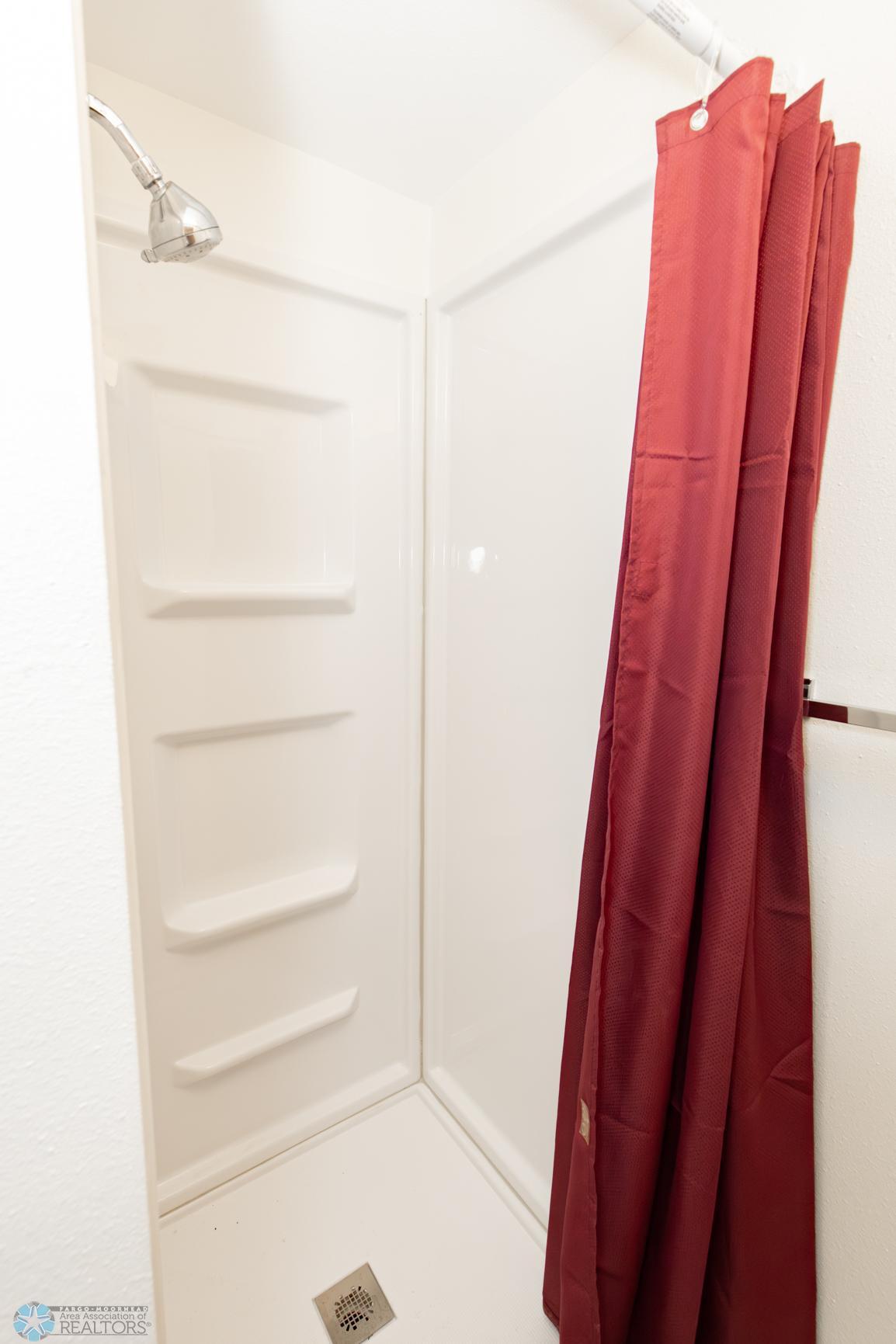 Bathroom 2 - 3/4