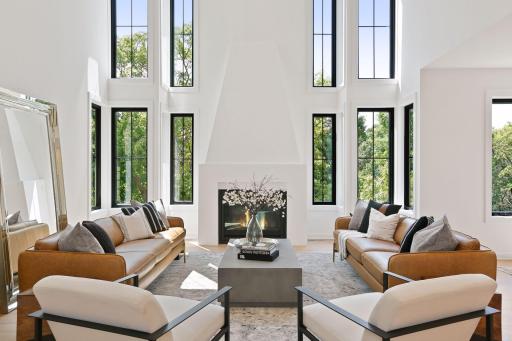 13933 Oakland Place, Minnetonka, MN 55305