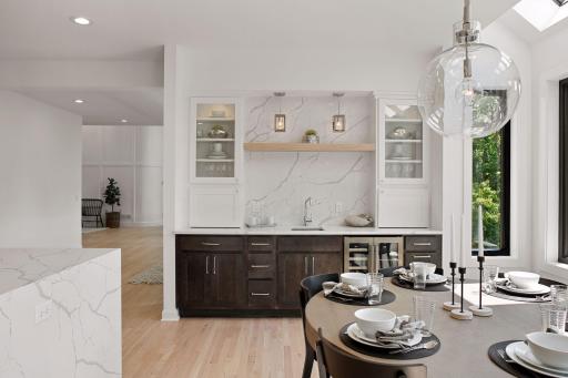 13933 Oakland Place, Minnetonka, MN 55305