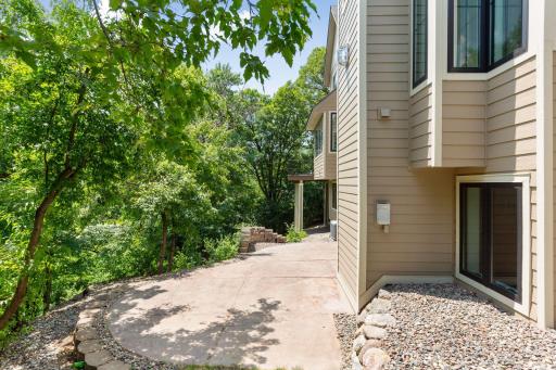 13933 Oakland Place, Minnetonka, MN 55305