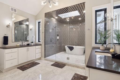 13933 Oakland Place, Minnetonka, MN 55305