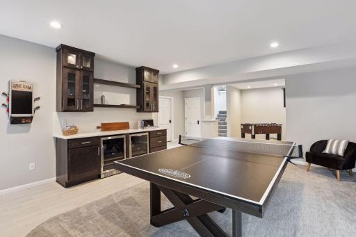 13933 Oakland Place, Minnetonka, MN 55305