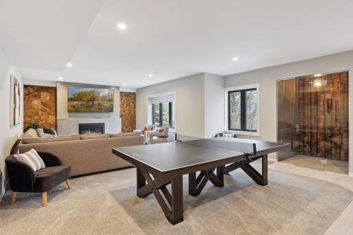 13933 Oakland Place, Minnetonka, MN 55305