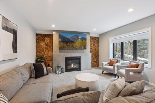13933 Oakland Place, Minnetonka, MN 55305