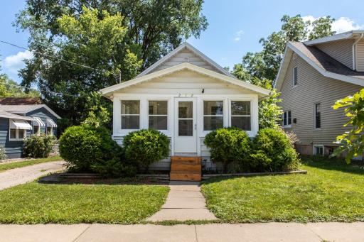 3 bed 1 bath home for sale 212 16th Ave SE Rochester MN 55904