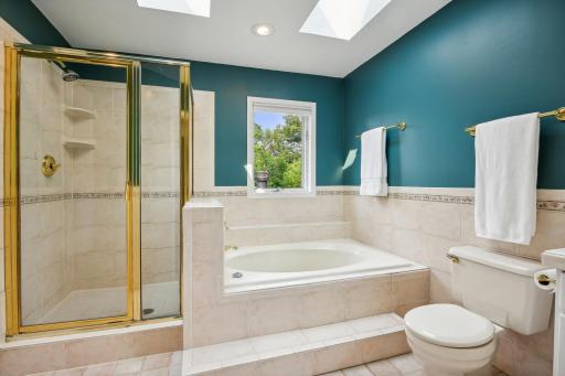 Large, full bathroom on the second level.