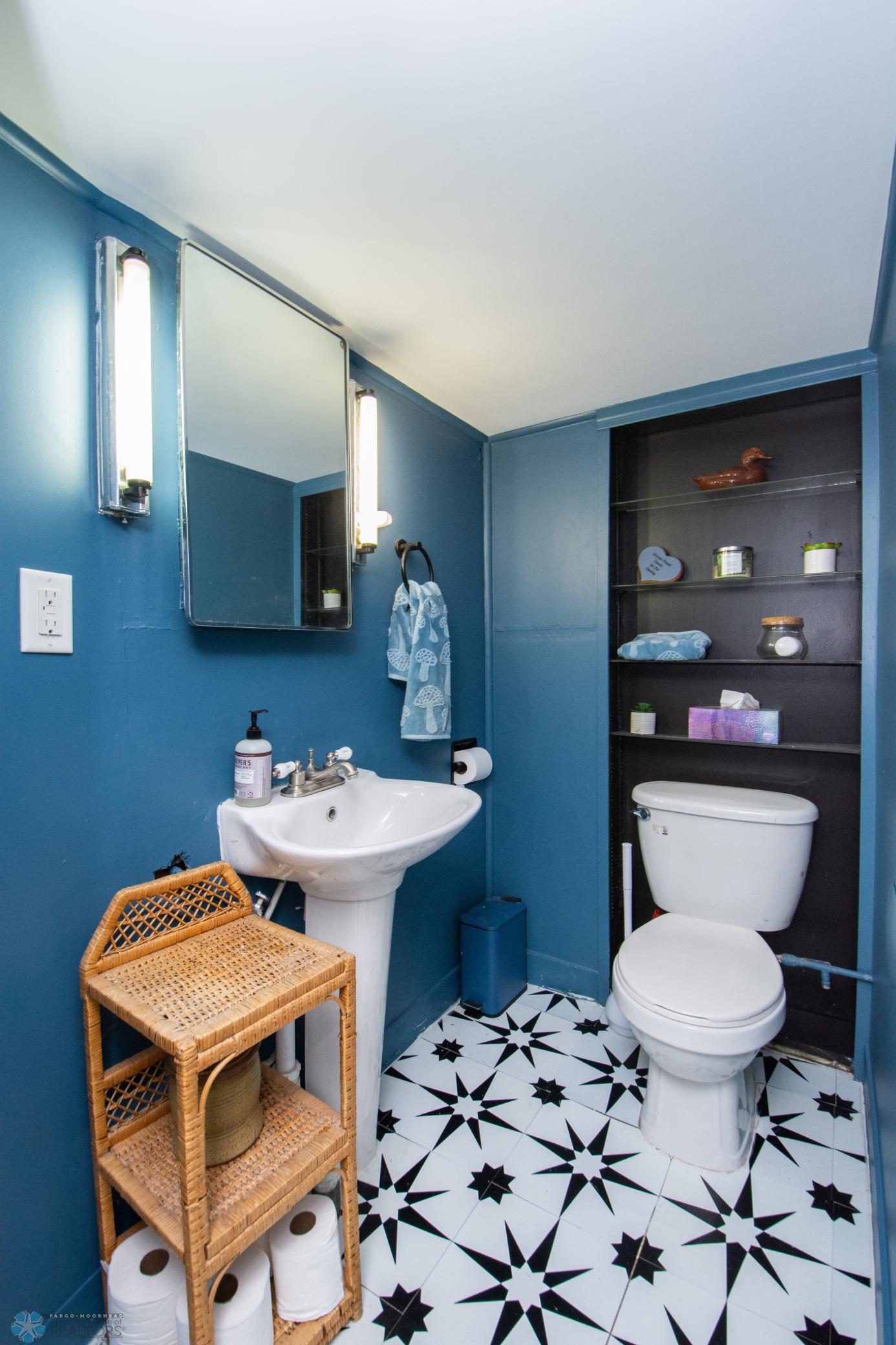 2nd Bathroom