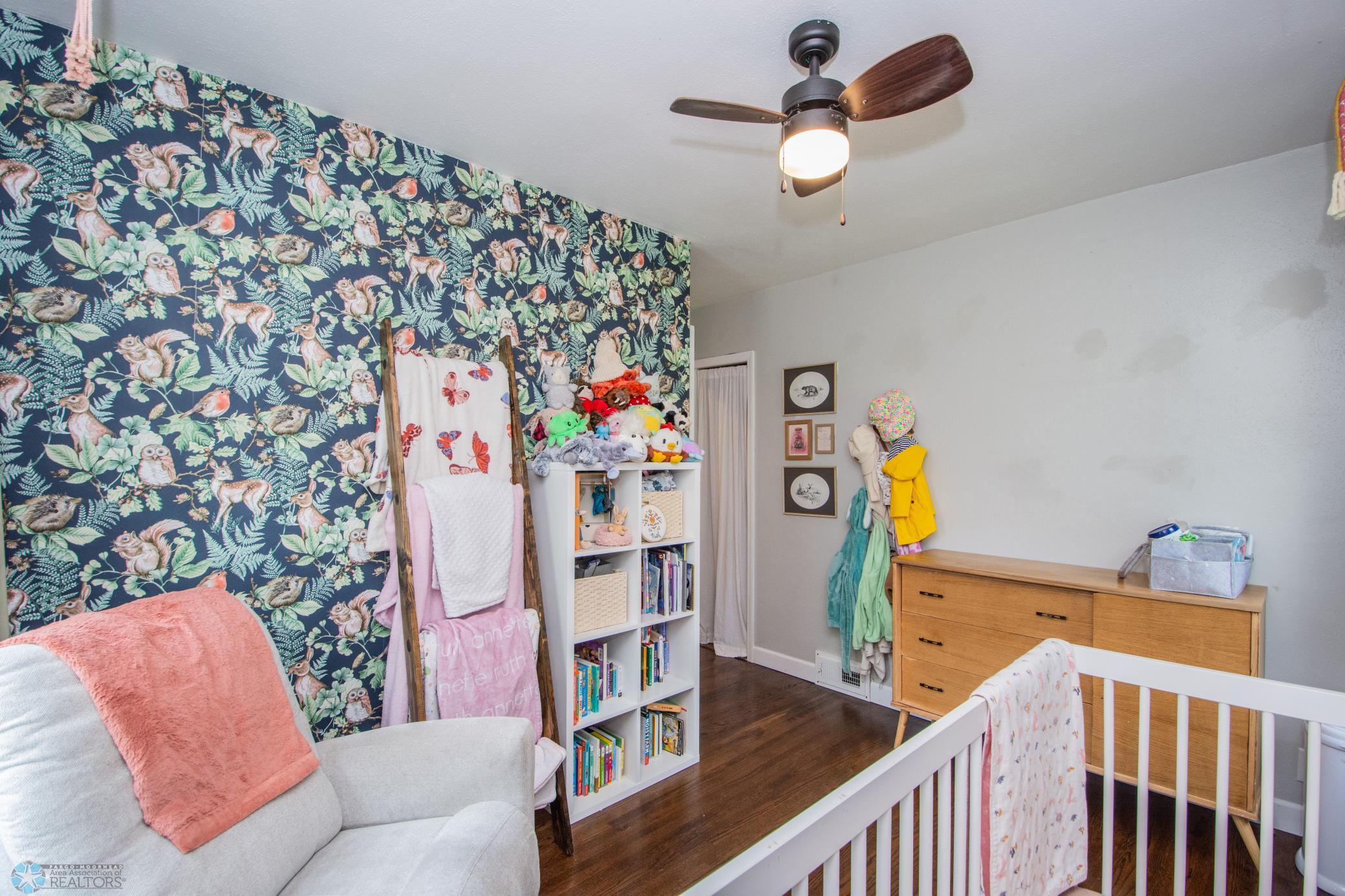 2nd bedroom
