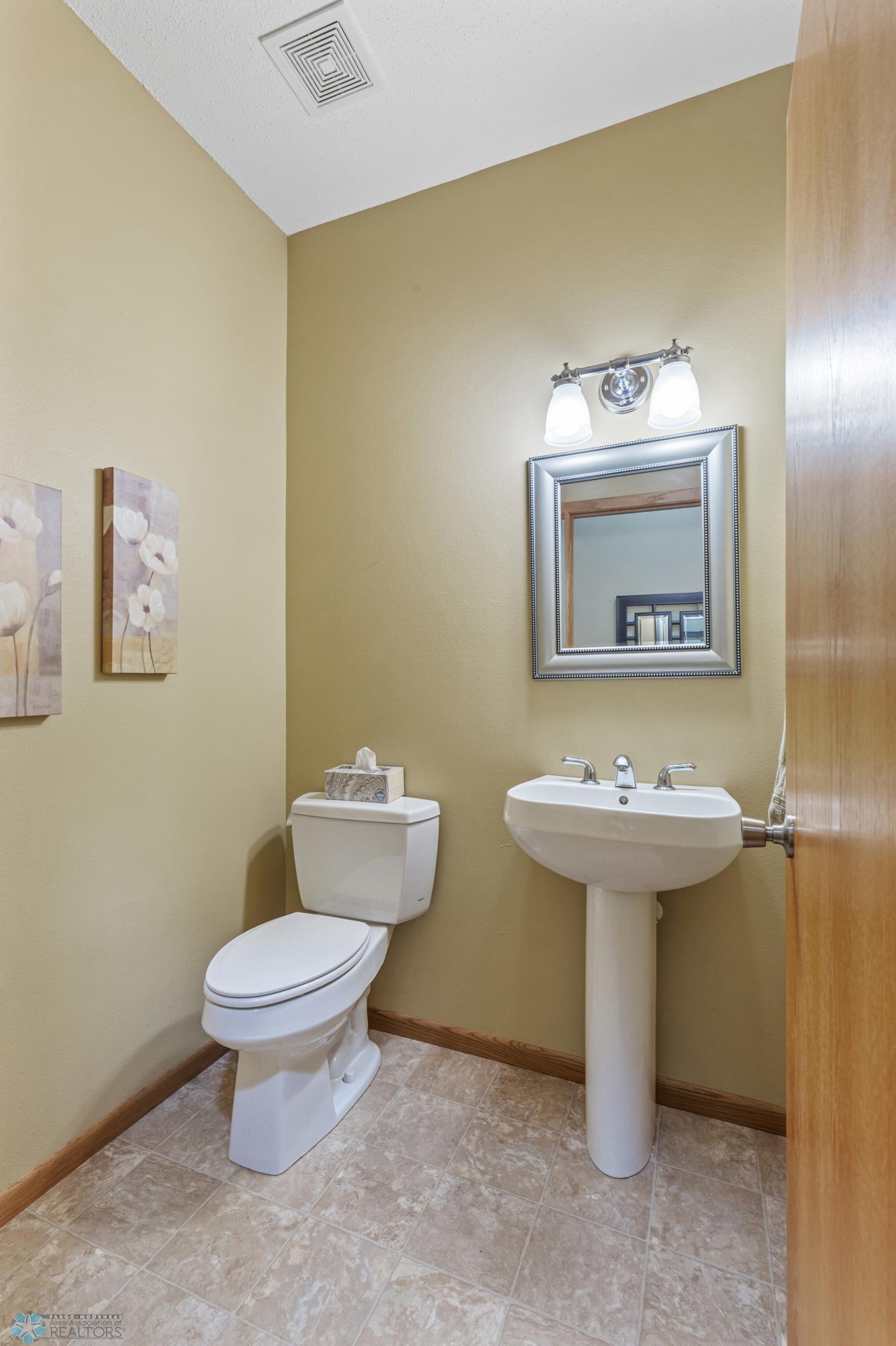 Main Floor 1/2 Bath