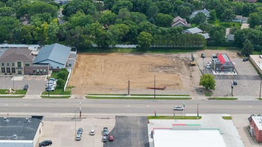 Ideal spot for new businesses in the heart of Marshall.