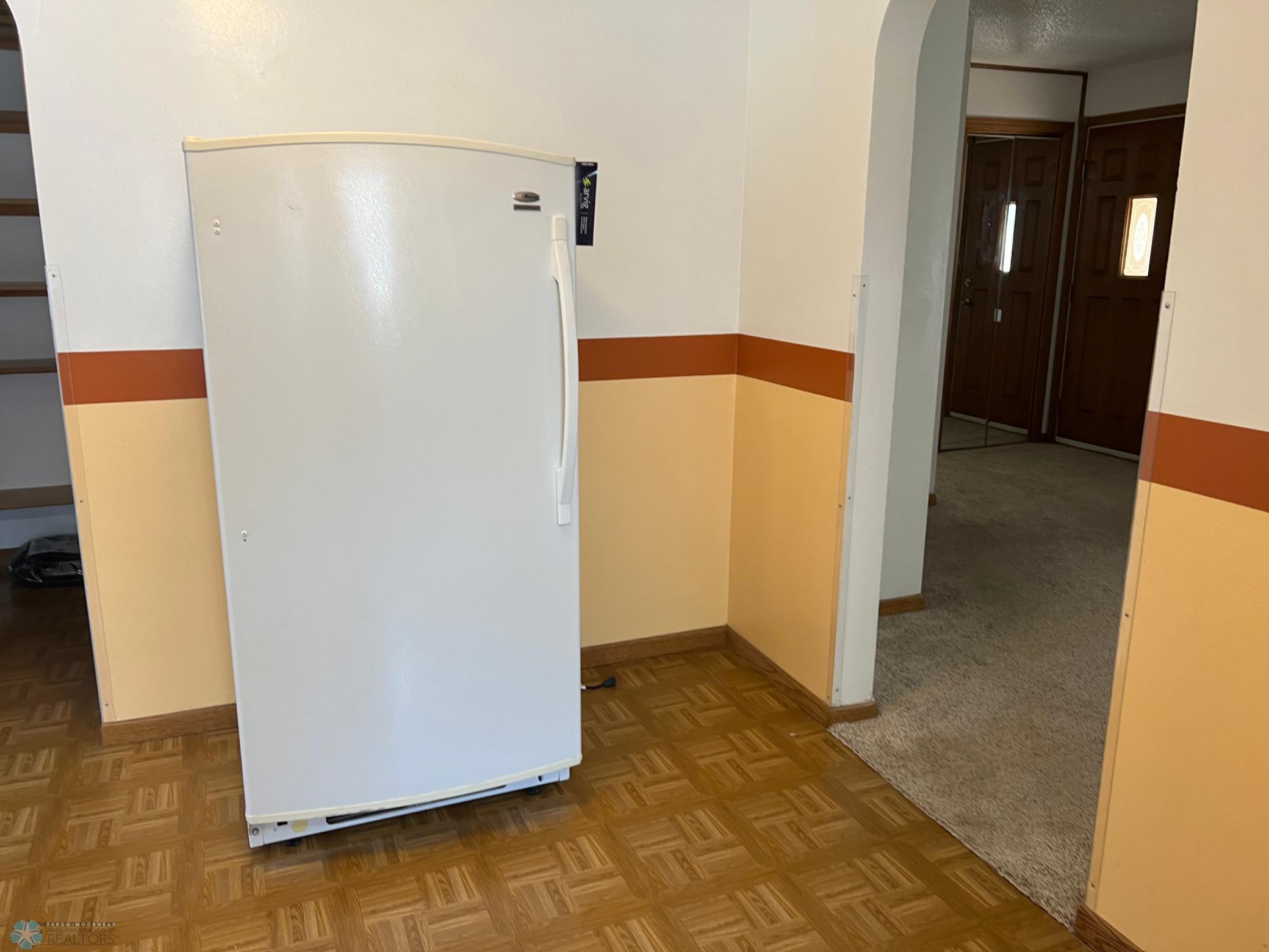 Dining with free freezer