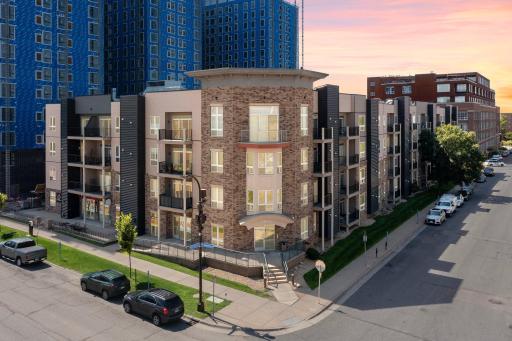 1-web-or-mls-2600_University_Ave_SE_311-115 copy.jpg