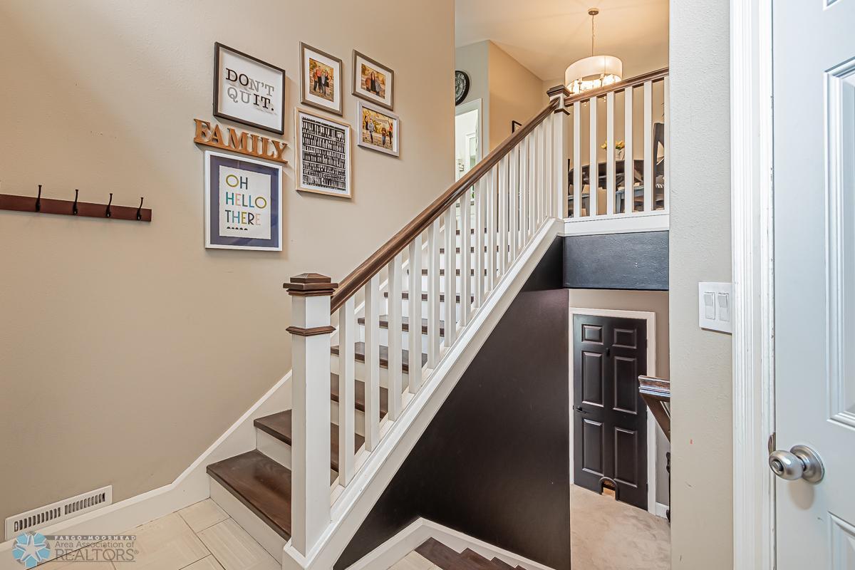 3605 Taylor St S, Fargo, ND 58104-04.jpg