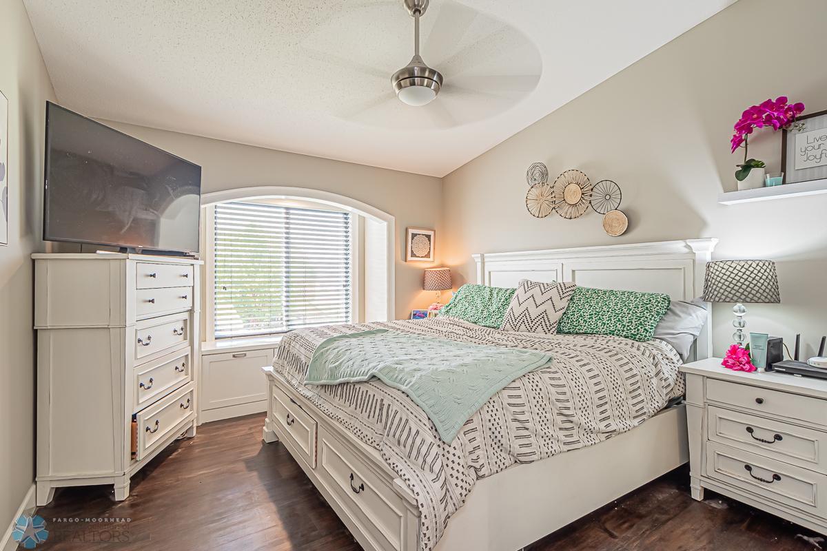 3605 Taylor St S, Fargo, ND 58104-15.jpg