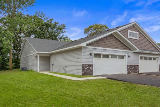 907 Shoreline Drive, Howard Lake, MN 55349