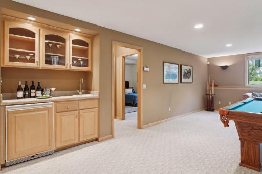 14 Lake Bay, North Oaks, MN 55127