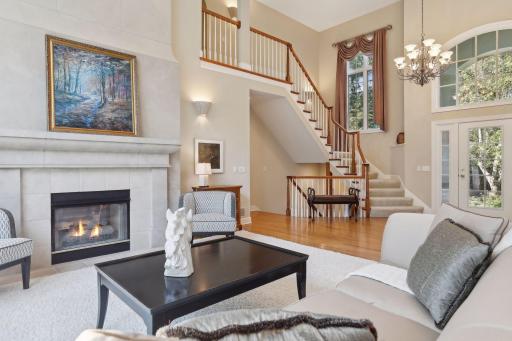 14 Lake Bay, North Oaks, MN 55127