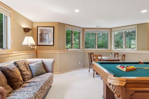 14 Lake Bay, North Oaks, MN 55127