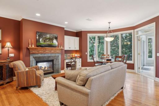 14 Lake Bay, North Oaks, MN 55127