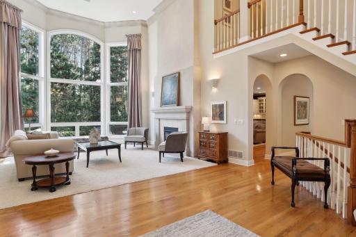 14 Lake Bay, North Oaks, MN 55127