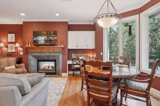 14 Lake Bay, North Oaks, MN 55127