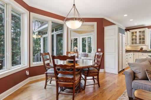 14 Lake Bay, North Oaks, MN 55127