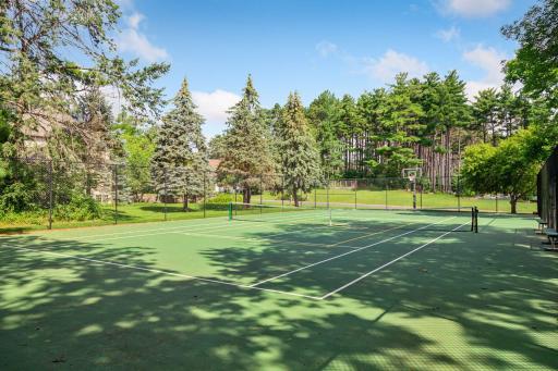 14 Lake Bay, North Oaks, MN 55127