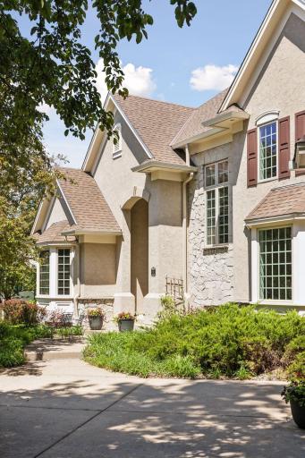 14 Lake Bay, North Oaks, MN 55127
